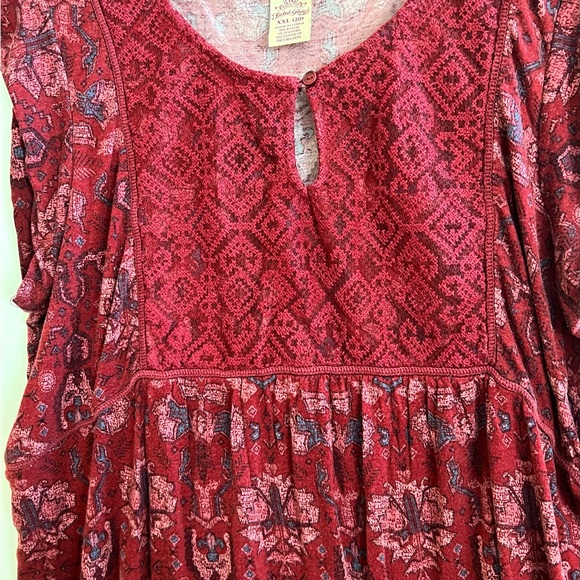 Faded glory XXL 20 maroon floral print partial buttoned keyhole short sleeve top - Picture 3 of 7